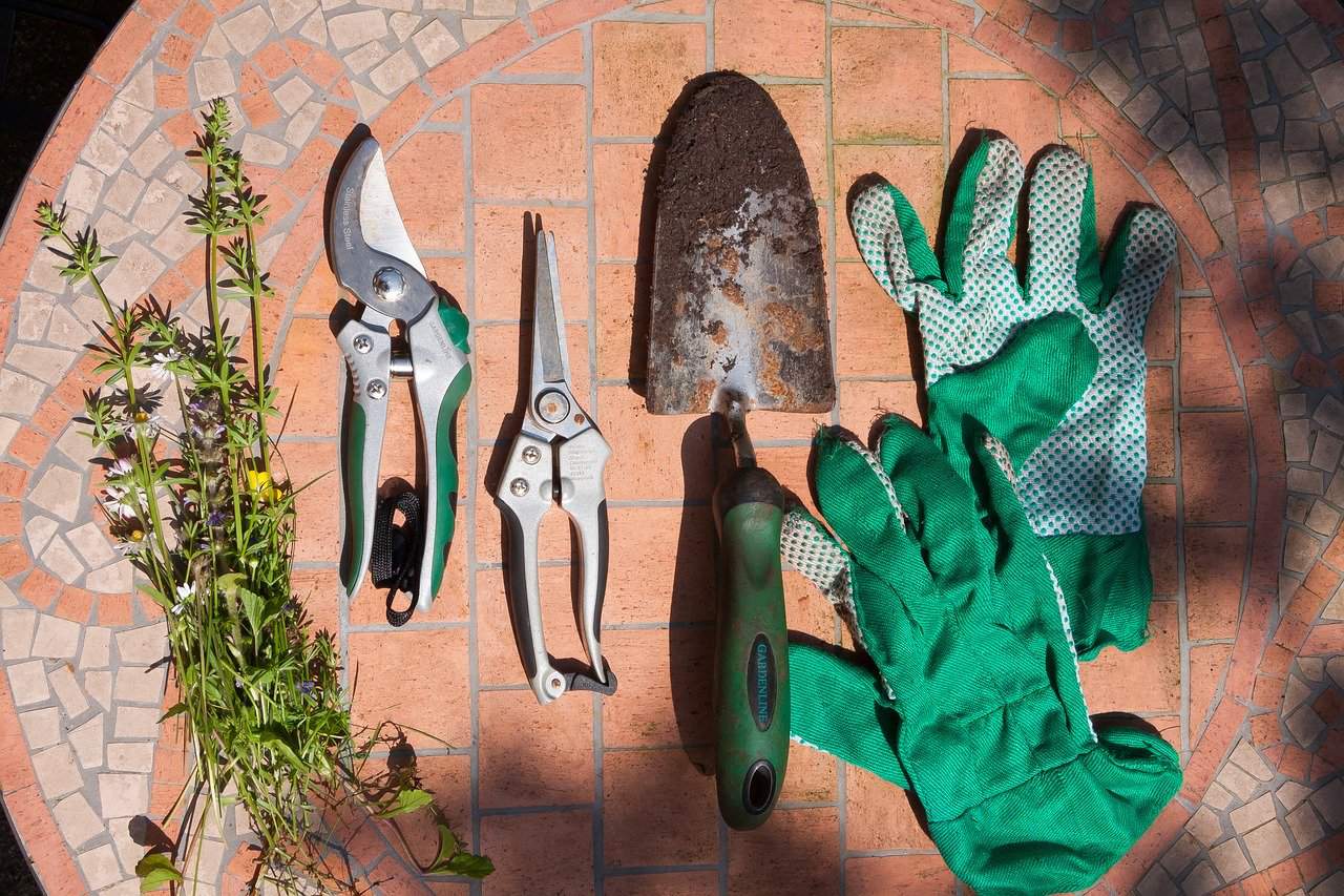 Top 9 Balcony Garden Gifts balcony Garden Gift Ideas Gardening Tips 